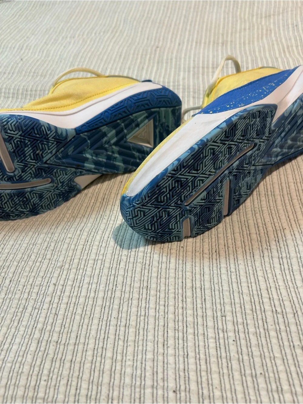 Nike Kids Giannis Yellow and Blue Low-Top Sneakers